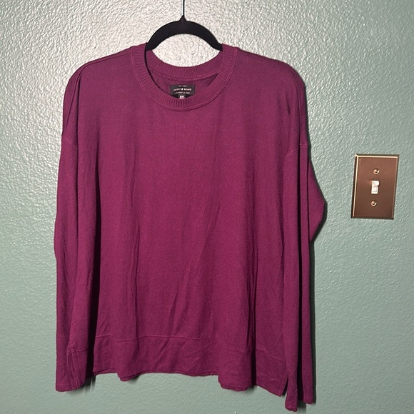 COPY - LUCKY BRAND berry long sleeve - Picture 3 of 10